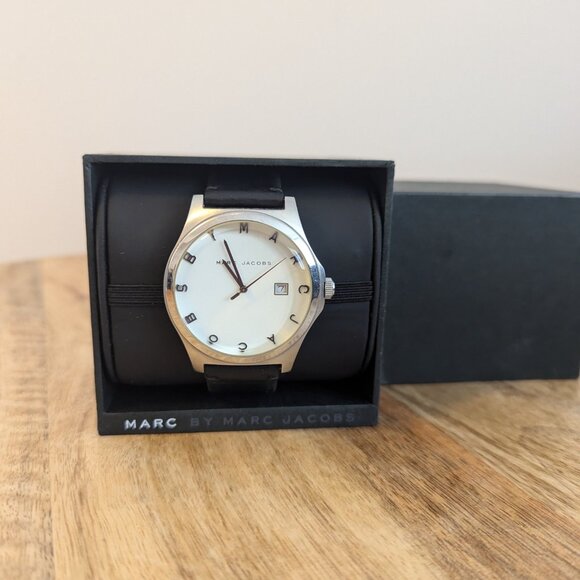 Marc by Marc Jacobs Silver watch - Picture 9 of 10